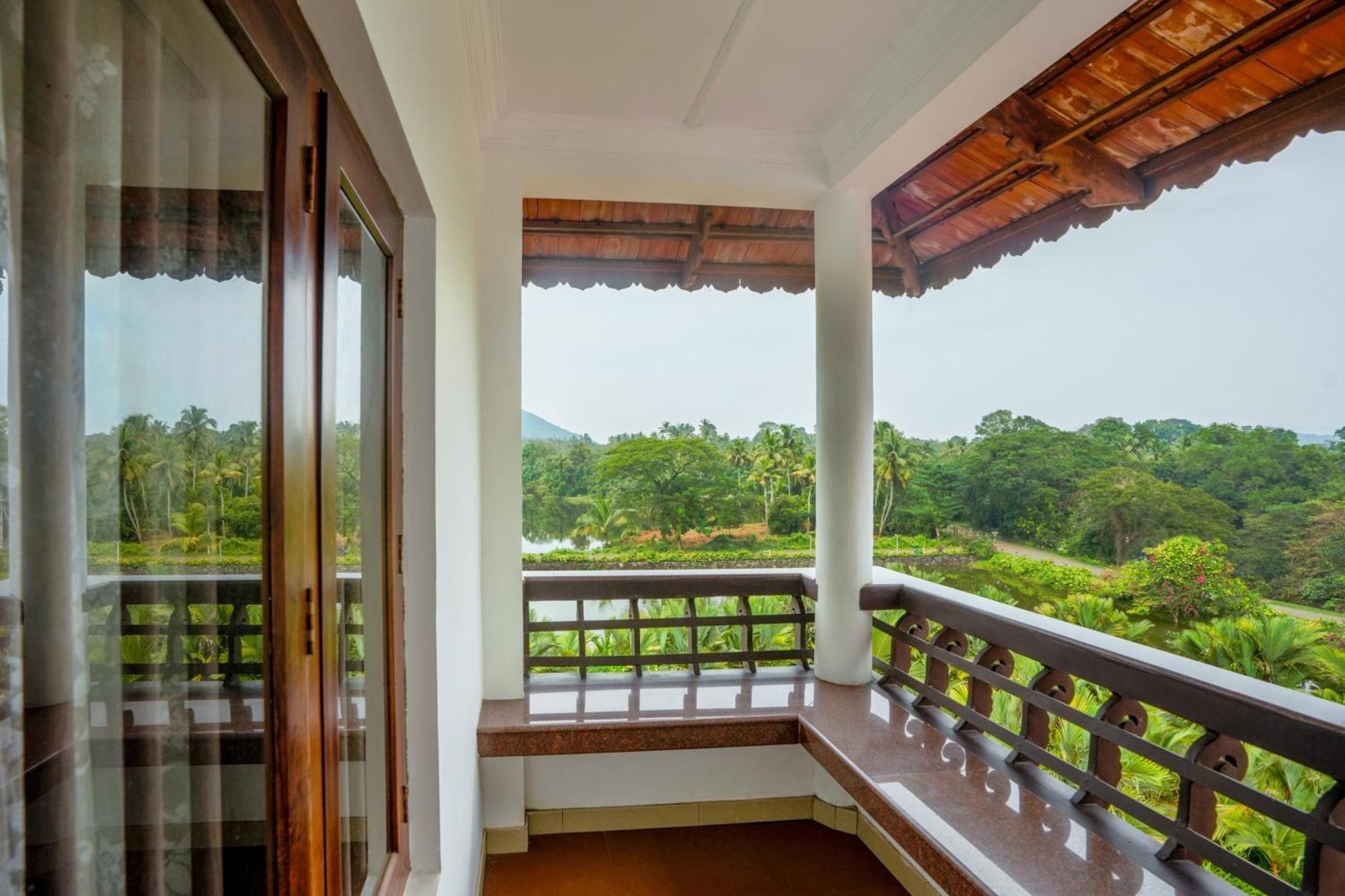 Palette Resorts- Tapovan Green County Thattakad Екстер'єр фото